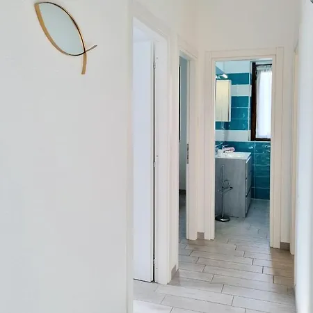 Modern Flat 100m From The Beach *