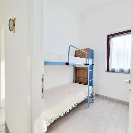 Modern Flat 100m From The Beach *