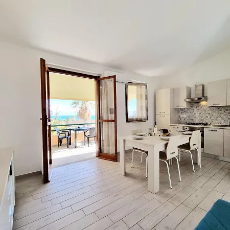 Modern Flat 100m From The Beach Lejlighed *